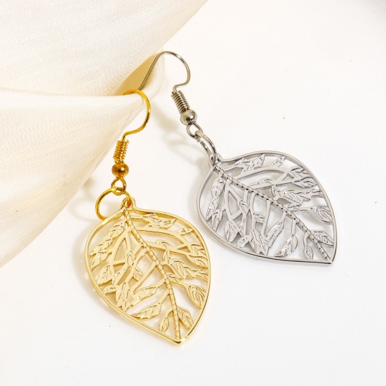 Immagine di 2 PCs Eco-friendly Brass Pendants Real Gold Plated Leaf Hollow 3.3cm x 2.3cm