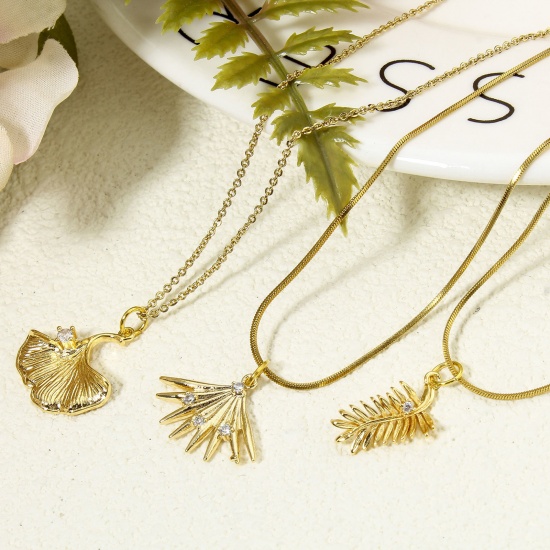 Picture of Eco-friendly Brass Charms 18K Gold Plated Flower Leaf Clear Cubic Zirconia
