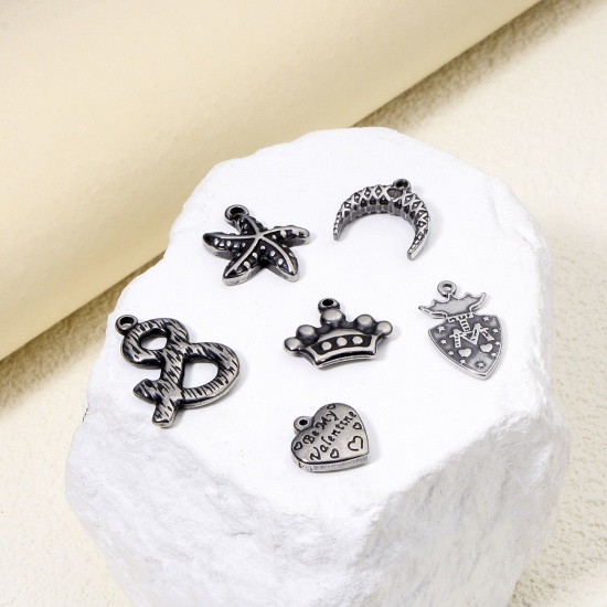 Immagine di Eco-friendly 304 Stainless Steel Retro Charms Gunmetal Crown