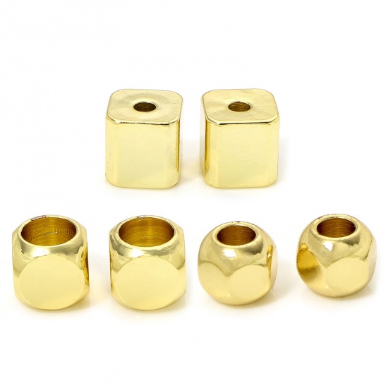 Immagine di Eco-friendly Brass Exquisite Beads For DIY Charm Jewelry Making 18K Real Gold Plated Cube