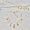 Image de 1 Pièce Collier à Pendentif Chaîne Maille Forçat Bijoux d'Océan en 304 Acier Inoxydable Placage sous Vide Bohême Plaqué Or 18K Etoile de Mer Coquilles Lettre Initiale Mots" A-Z " Imitation Perles Fille Surfeuse sur la Plage Pour Femmes Fête