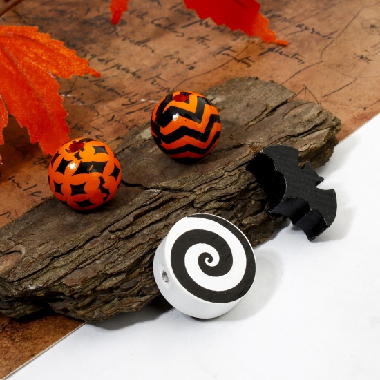 Immagine di 20 Pz Legno di Schima Halloween Separatori Perline per la Creazione di Gioielli con Fai-da-te Tondo Multicolore Halloween Pipistrello Disegno