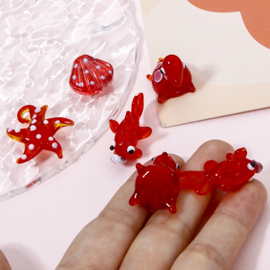 Immagine di 1 Pz Lampwork Vetro Lampwork Gioielli Oceanici Perline per la Creazione di Gioielli con Fai-da-te Pesce Rosso Rosso Conchiglia Disegno 3D