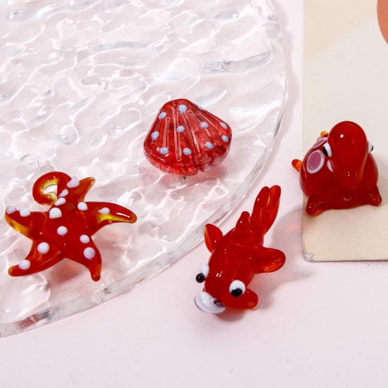 Immagine di 1 Pz Lampwork Vetro Lampwork Gioielli Oceanici Perline per la Creazione di Gioielli con Fai-da-te Pesce Rosso Rosso Conchiglia Disegno 3D