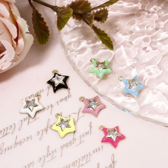 Imagen de 1 Unidad Latón Colgantes Estrellas de cinco puntos Chapado en Oro de 18K Multicolor Esmalte Transparente Rhinestone 13mm x 12mm