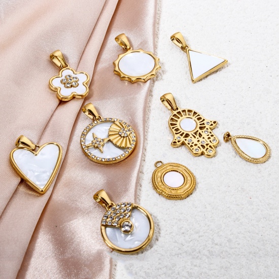 Picture of Eco-friendly Vacuum Plating 304 Stainless Steel & Natural Shell Charmes Gold Plated Sun Star