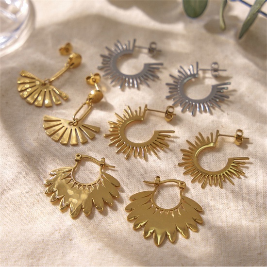 Picture of Stylish Real Gold Plated 304 Stainless Steel Sun Rays Ear Post Stud Earrings For Women