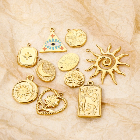 Picture of Eco-friendly Vacuum Plating 304 Stainless Steel Charms Gold Plated Sun Star