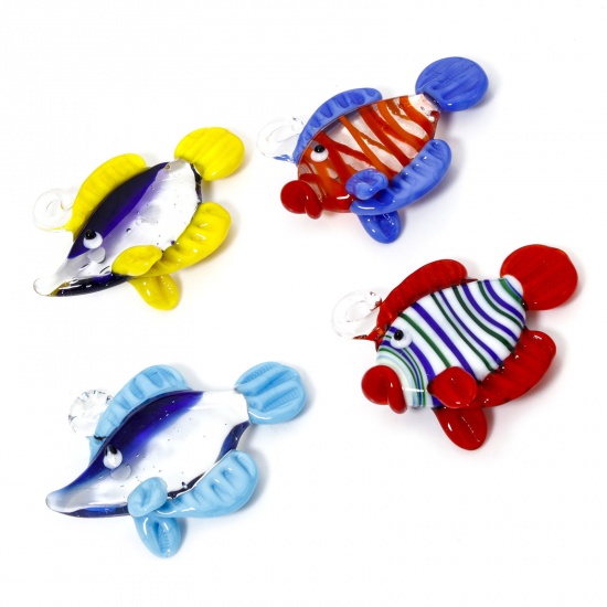 Image de 1 Pièce Pendentifs Bijoux d'Océan en Verre au Chalumeau Poisson Rayées 3D