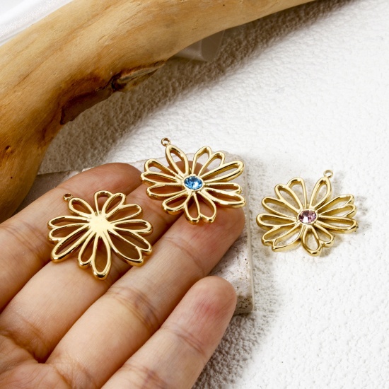 Image de 1 Pièce Breloques en 304 Acier Inoxydable Revêtement sous Vide PVD Respectueux de l'Environnement Collection Végétale Fleur Plaqué Or Véritable 14K à Strass Coloré 28mm x 26mm