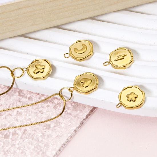Immagine di 2 Pz Placcatura Sottovuoto PVD Ecologica 304 Acciaio Inossidabile San Valentino Ciondoli Tondo 18K Vero Oro Placcato Luna 16mm x 13mm