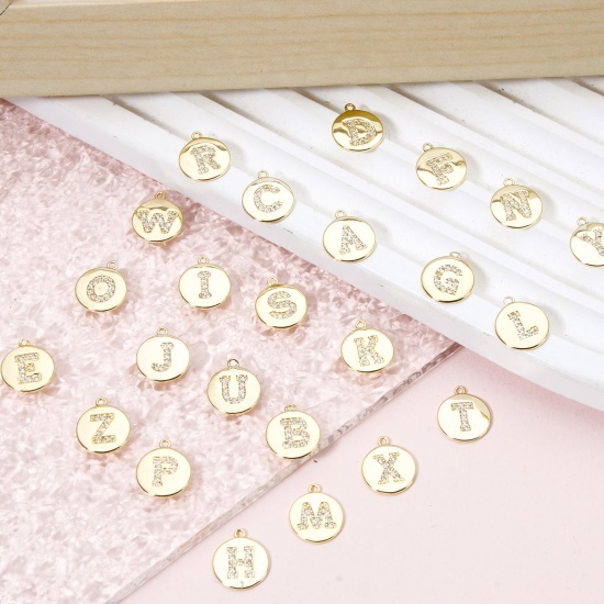 Immagine di 2 Pz Ottone Ciondoli Tondo Placcato Oro 18K Lettera Maiuscola Micro Spianare Trasparente Cubic Zirconiae 12mm x 10mm