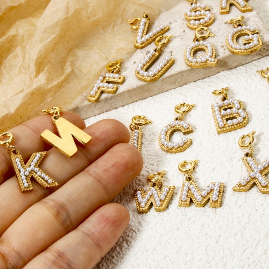 Image de 1 Pièce Breloques en 304 Acier Inoxydable Revêtement sous Vide PVD Respectueux de l'Environnement Plaqué Or 18K Alphabet Initial/ Lettre Majuscule Gravé Mots" A-Z " Perle Imitation Acrylique 27mm x 12mm