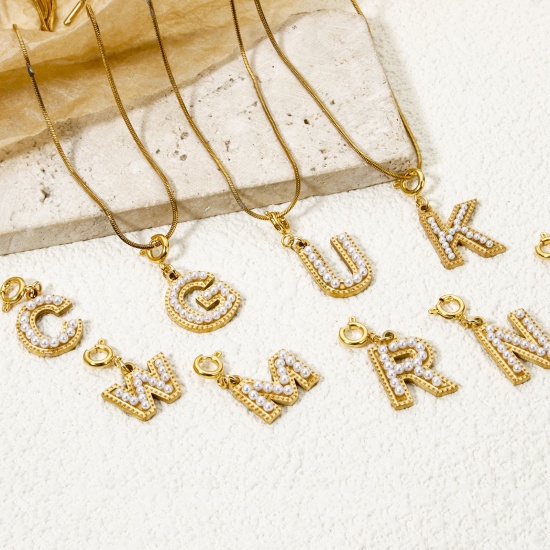 Image de 1 Pièce Breloques en 304 Acier Inoxydable Revêtement sous Vide PVD Respectueux de l'Environnement Plaqué Or 18K Alphabet Initial/ Lettre Majuscule Gravé Mots" A-Z " Perle Imitation Acrylique 27mm x 12mm