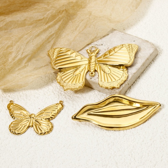 Picture of Eco-friendly PVD Vacuum Plating 304 Stainless Steel Insect Connectors Charms Pendants 18K Real Gold Plated Butterfly Animal