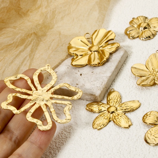 Picture of Eco-friendly PVD Vacuum Plating 304 Stainless Steel Flora Collection Pendants 18K Real Gold Plated Dragonfly Animal Flower