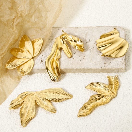 Immagine di 1 Pz Placcatura Sottovuoto PVD Ecologica 304 Acciaio Inossidabile Collezione Flora Ciondoli Pendenti Foglia 18K Vero Oro Placcato