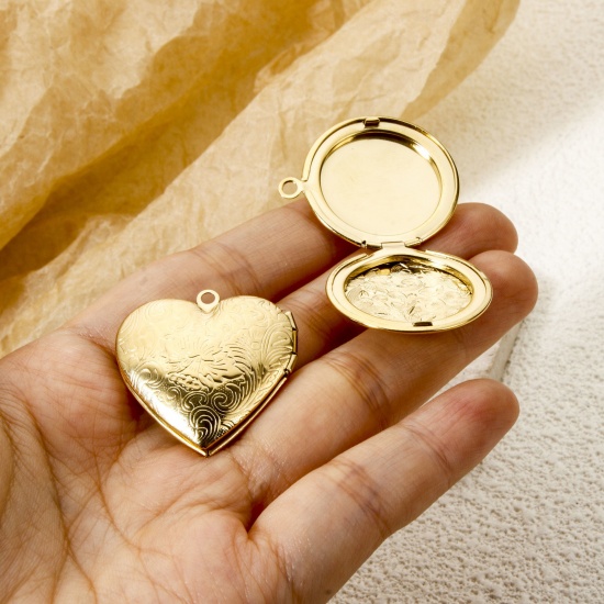 Image de 1 Pièce Pendentif Porte-Photo en 304 Acier Inoxydable Revêtement sous Vide PVD Respectueux de l'Environnement Cœur Plaqué Or Véritable 14K Fleurs