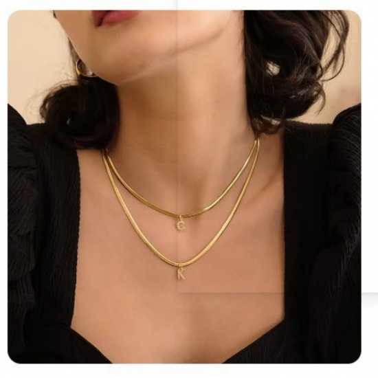 Immagine di 1 Pz Placcatura Sottovuoto PVD Ecologica 304 Acciaio Inossidabile Micro Intarsio Clip su Charm Stile Lettera Maiuscola Placcato Oro 18K Messaggio " A-Z " Con Chiusura A Molla 14mm x 10mm