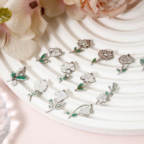 Bild von Umweltfreundliche Vakuumbeschichtung 304 Edelstahl Geburtsmonat Blume Charms Weiß & Grün Emaille