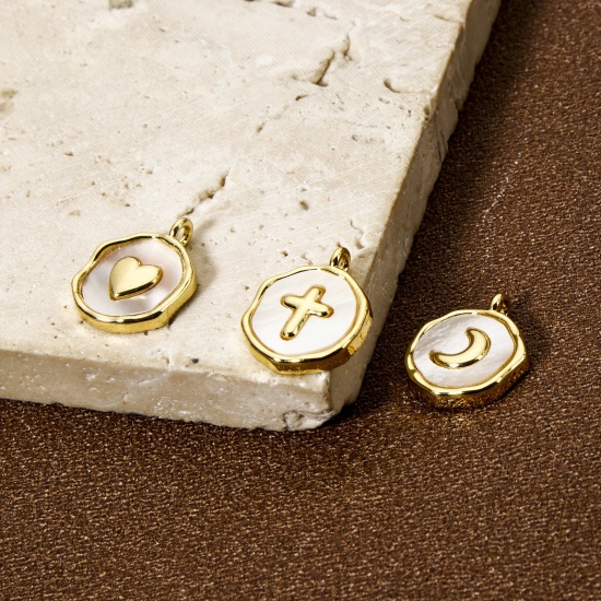 Immagine di 1 Pz Conchiglie Naturali & Ottone Ciondoli Placcato Oro 18K Bianco Tondo Disco 15mm x 12mm