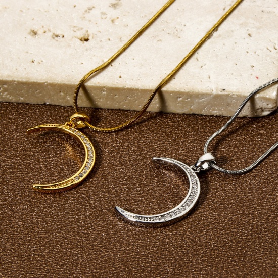 Immagine di 2 Pz Ecologico Ottone Ciondoli Vero Oro Placcato Luna Nuova Micro Spianare Trasparente Cubic Zirconiae 26mm x 16mm