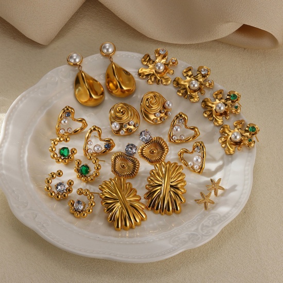 Picture of Eco-friendly PVD Vacuum Plating Stylish 18K Gold Plated 304 Stainless Steel Ear Post Stud Earrings For Women Valentine's Day