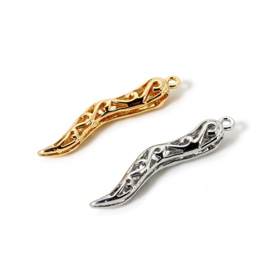 Imagen de 2 Unidades Respetuoso del Medio Ambiente Latón Colección Flora Colgantes Oro Real Chapado chile 3D 29mm x 6mm