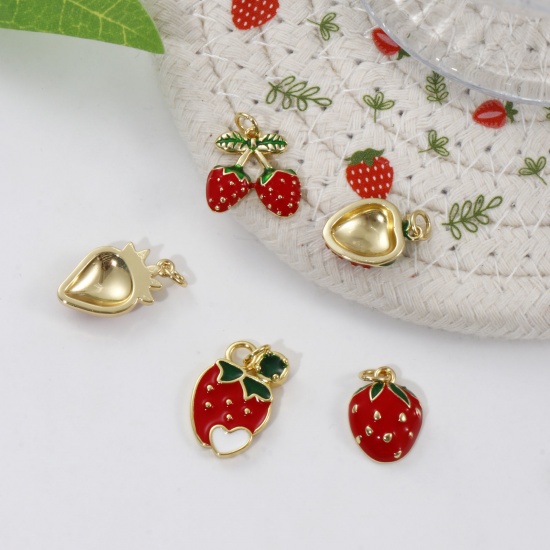 Image de 2 Pcs Breloques Respectueux de la Nature en Laiton Plaqué Or Véritable 18K Rouge Émail Fraises