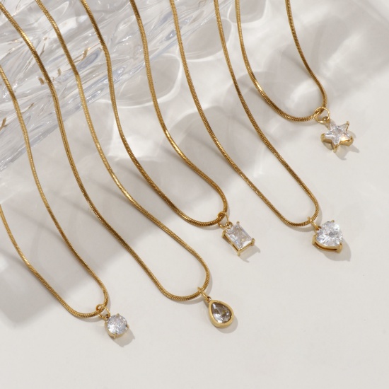 1 Piece Eco-friendly PVD Vacuum Plating Stylish Geometric 18K Real Gold Plated 304 Stainless Steel & Cubic Zirconia Snake Chain Pendant Charm Necklace For Women Gift 45cm(17.7") long の画像