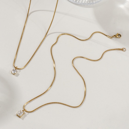 1 Piece Eco-friendly PVD Vacuum Plating Stylish Geometric 18K Real Gold Plated 304 Stainless Steel & Cubic Zirconia Snake Chain Pendant Charm Necklace For Women Gift 45cm(17.7") long の画像