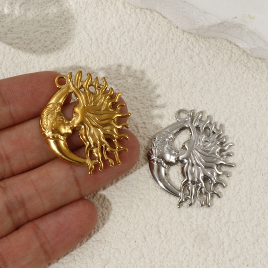 2 PCs Eco-friendly PVD Vacuum Plating 304 Stainless Steel Galaxy Pendants Sun Moon Face 3.3cm x 2.8cm の画像