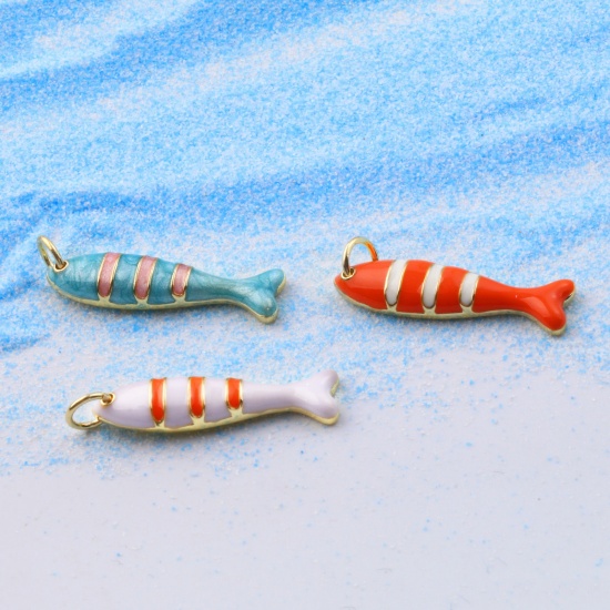 Immagine di 1 Pz Ecologico Ottone Ciondoli 18K Vero Oro Placcato Smalto Pesce Striscia 27mm x 6.5mm