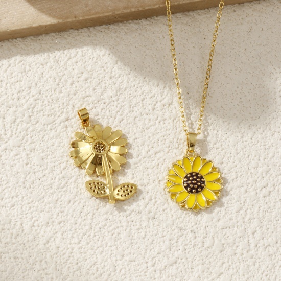 Immagine di 2 Pz Ecologico Ottone Ciondoli Pendenti 18K Vero Oro Placcato Fiore Margherita