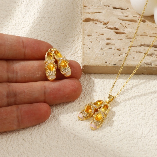 Immagine di 2 Pz Ecologico Ottone Abiti Ciondoli Pendenti 18K Vero Oro Placcato Smalto Scarpe di Balletto Madreperla Trasparente Cubic Zirconiae 25mm x 15mm