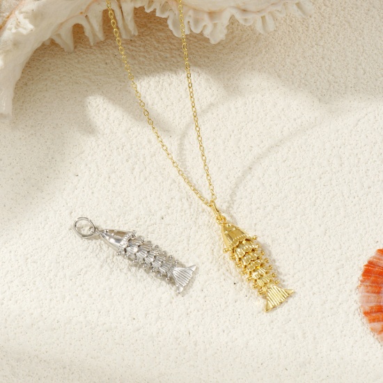 Brass Ocean Jewelry Pendants Multicolor Fish Animal 3D Movable 3.9cm x 1.2cm の画像