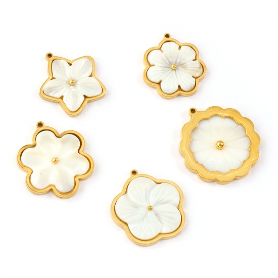 Picture of Eco-friendly PVD Vacuum Plating 304 Stainless Steel & Natural Shell Charms 18K Real Gold Plated White Flower