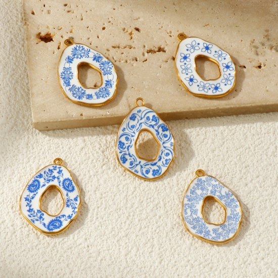 Immagine di 2 Pz Placcatura Sottovuoto PVD Ecologica 304 Acciaio Inossidabile Ciondoli Pendenti 18K Vero Oro Placcato Blu Goccia Fiore Stampato 3.5cm x 2.5cm