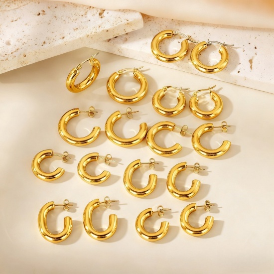 Imagen de 1 Pair Eco-friendly Stylish Exquisite Multicolor 304 Stainless Steel C Shaped Hoop Earrings For Women Gift