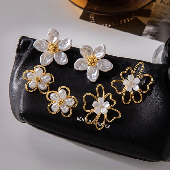 Picture of 1 Pair Eco-friendly PVD Vacuum Plating Stylish Exquisite 18K Gold Plated 304 Stainless Steel Imitation Pearl Ear Post Stud Earrings For Women Gift