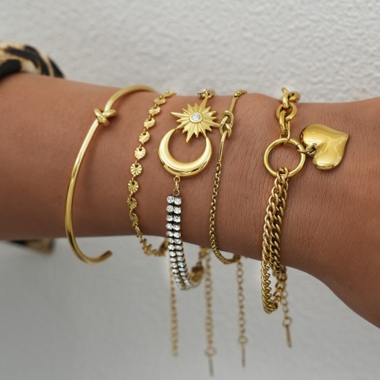 Изображение 1 Piece Vacuum Plating Stylish Valentine's Day 18K Gold Plated 304 Stainless Steel Heart Bracelets For Women Gift