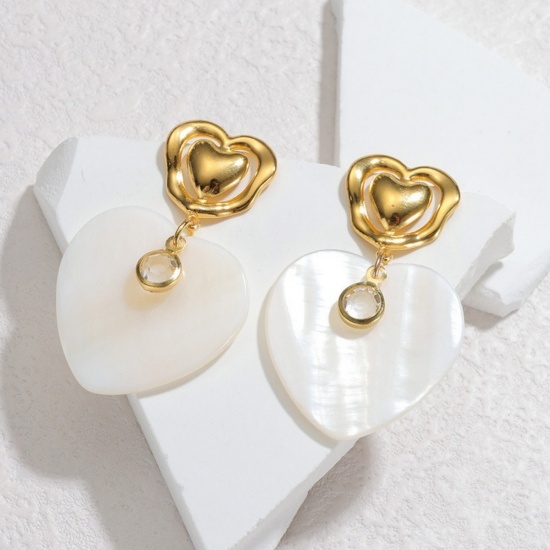Picture of Wholesale Stylish Dainty Earrings, White 18K Gold Plated 304 Stainless Steel & Natural Shell, Women's Vacuum Plating Gift Jewelry Supply