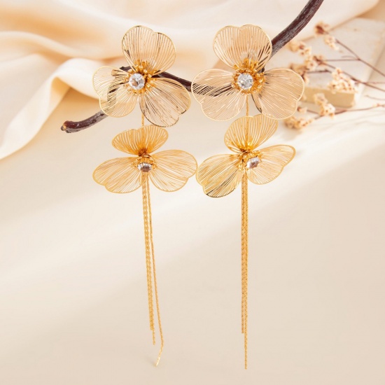 Picture of Wholesale Stylish Dainty Earrings, Gingko Leaf Tassel Brass, Women's Gift Jewelry Supply