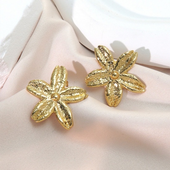 Picture of Wholesale Flora Collection Retro Ear Post Stud Earrings, Flower 18K Gold Plated 304 Stainless Steel, Women's Eco-friendly PVD Vacuum Plating Gift Jewelry Supply 24.5mm x 24mm, 1 Pair
