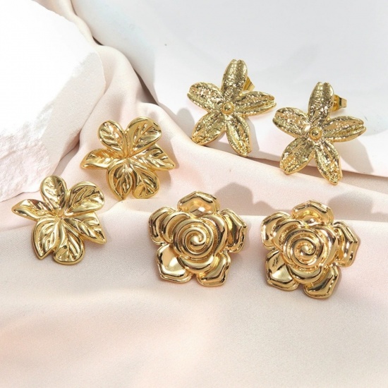 Picture of Wholesale Flora Collection Retro Ear Post Stud Earrings, Flower 18K Gold Plated 304 Stainless Steel, Women's Eco-friendly PVD Vacuum Plating Gift Jewelry Supply 24.5mm x 24mm, 1 Pair