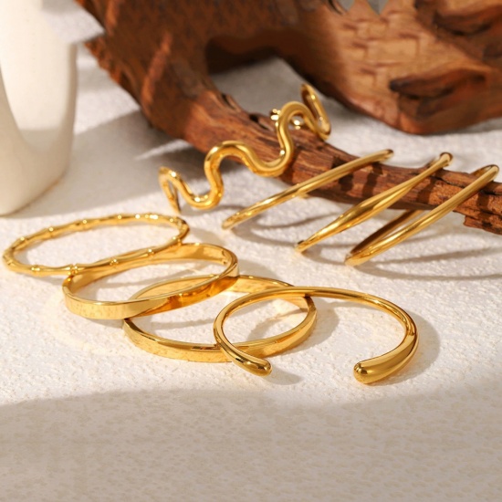 Picture of Wholesale 304 Stainless Steel Bangles Bracelets, 18K Gold Plated Eco-friendly PVD Vacuum Plating, Women's Stylish Simple & Casual Gift Jewelry Supply