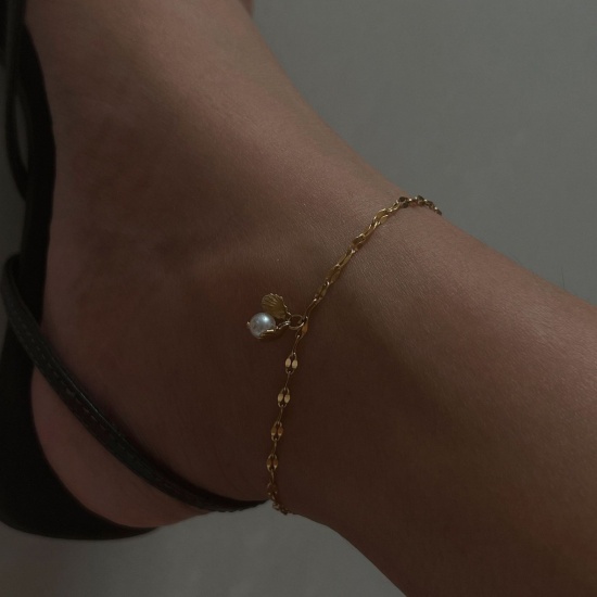 Picture of Wholesale Shell Imitation Pearl Necklace & Bracelet, 18K Gold Plated 304 Stainless Steel Women's Eco-friendly Ocean Jewelry Dainty Gift Jewelry For Retailer