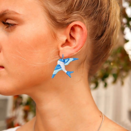 Picture of Wholesale Exquisite Stylish Ear Post Stud Earrings, White & Blue 18K Gold Plated 304 Stainless Steel, Women's Eco-friendly PVD Vacuum Plating Gift Jewelry Supply