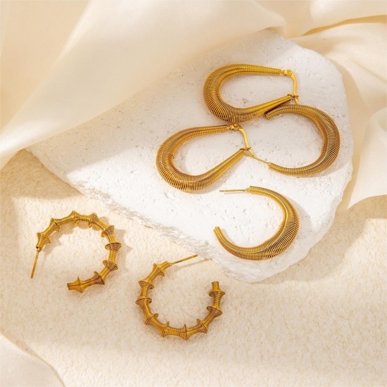Picture of Wholesale Exquisite Stylish Hoop Earrings, 18K Gold Plated 201 Stainless Steel, Women's Eco-friendly Gift Jewelry Supply, 1 Pair