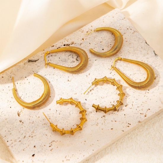 Picture of Wholesale Exquisite Stylish Hoop Earrings, 18K Gold Plated 201 Stainless Steel, Women's Eco-friendly Gift Jewelry Supply, 1 Pair
